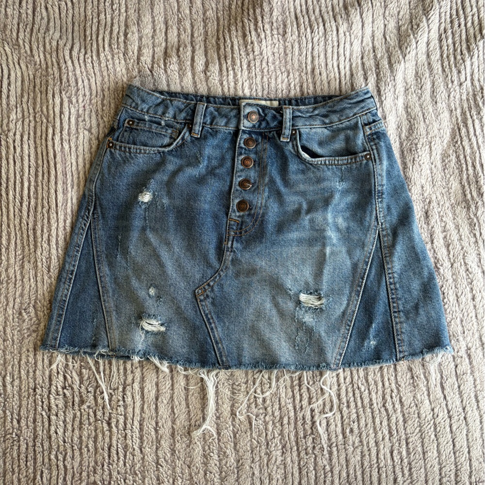 We The Free Jean Skirt Size 28 Distressed Button Up Mini Denim Skirt